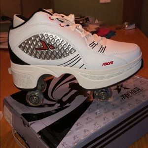 Roller shoes